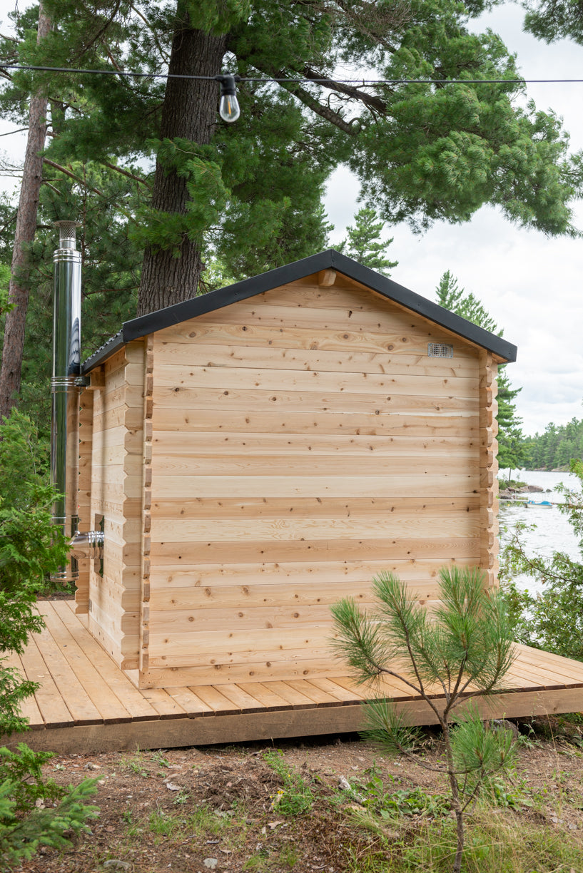 Dundalk LeisureCraft Georgian Cabin Sauna With Deck