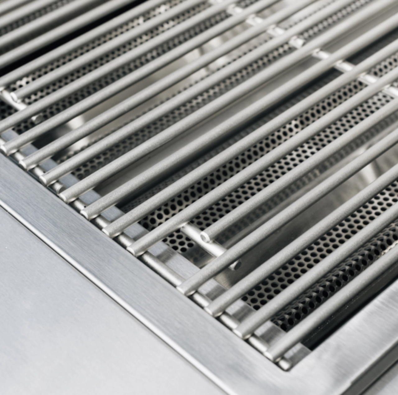 TrueFlame E Series 32" 4-Burner Built-In Gas Grill