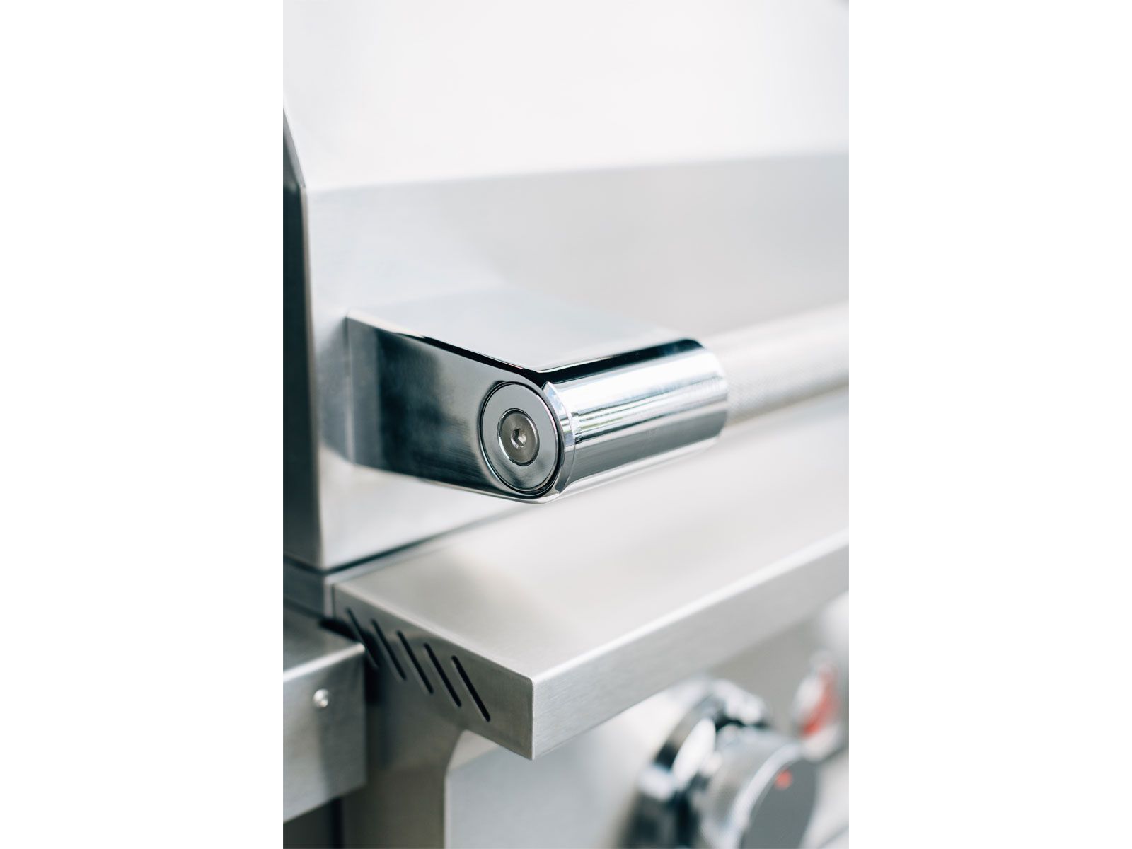 TrueFlame E Series 32-Inch 4-Burner Built-In Gas Grill